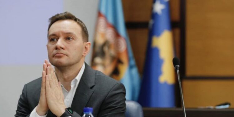 Nënkryetari i Prishtinës thotë se nuk e mori pagën si zakonisht