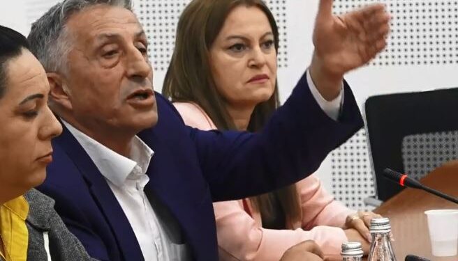 Jasharaj: Fajtori i vetëm për grevën është Kurti