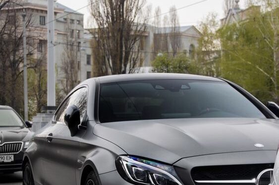 Mërgimtarja çon në këmbë Policinë, zbulohet se denoncoi rrejshëm vjedhjen e veturës luksoze