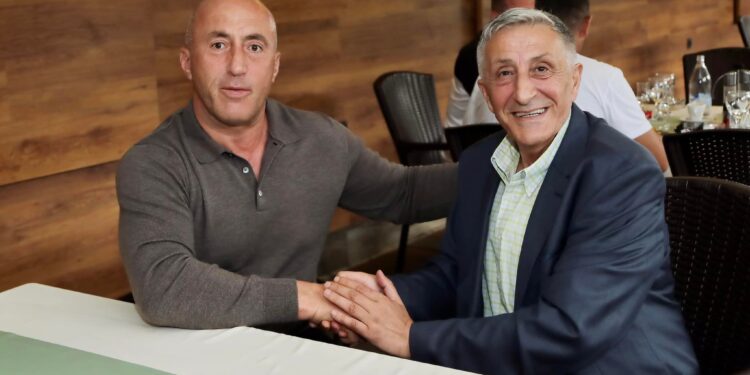 Haradinaj takon Jasharajn: Ka vetëm një zgjidhje, rritja e pagave!