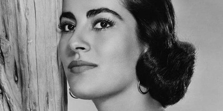 Vdes aktorja legjendare Irene Papas