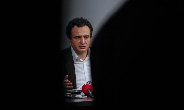 Zgjedhjet e brendshme shkaktuan ‘tërmet’ në partinë e Kurtit