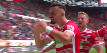 Mërgim Berisha ia siguron fitoren Augsburgut përballë Bayernit