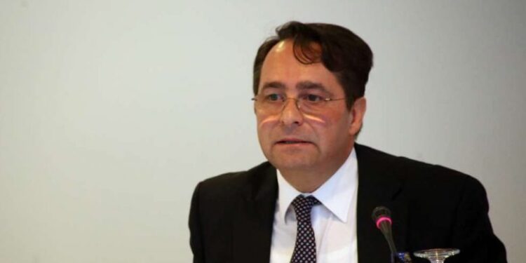 Ironizon Peci: Propozoj që Qeveria e Kosovës ta formoj një ministri të re, atë të Bamirësisë