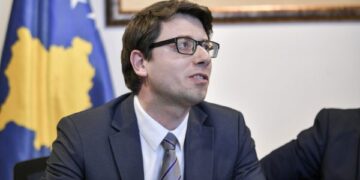 Murati thotë se si shkak i ndihmës së Qeverisë sot qytetarët kanë më shumë para në banka