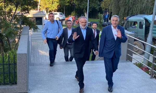 Këshilli Grevist zbarkon në Qeveri
