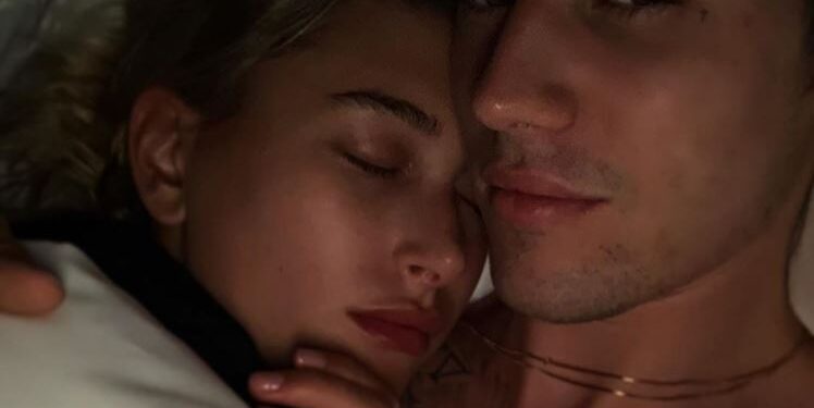 Nga marrëdhënia treshe te pozicioni i preferuar, Hailey zbulon detaje nga jeta seksuale me Justin Bieber