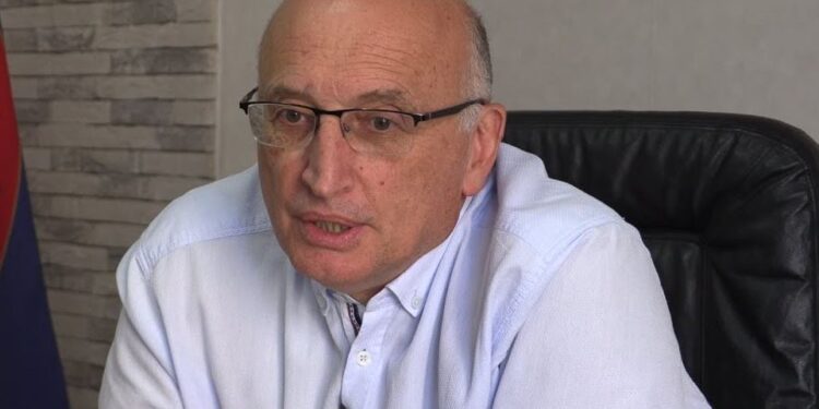 Neurokirurgu Agolli: Meshkujt shqiptarë kur sëmuren ligen, femrat më të forta si amazonka