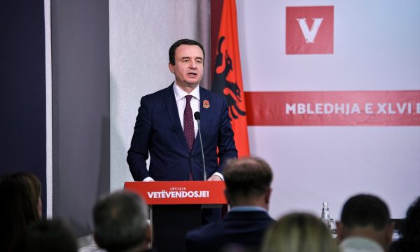 Kurti planifikon të mbretërojë edhe një mandat me VV’në, nesër e shpallë kandidaturën