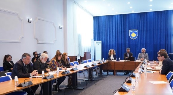 Përfundon mbledhja/ Anëtarësia e SBASHK-ut refuzon përfundimisht idenë e deputetit Gola