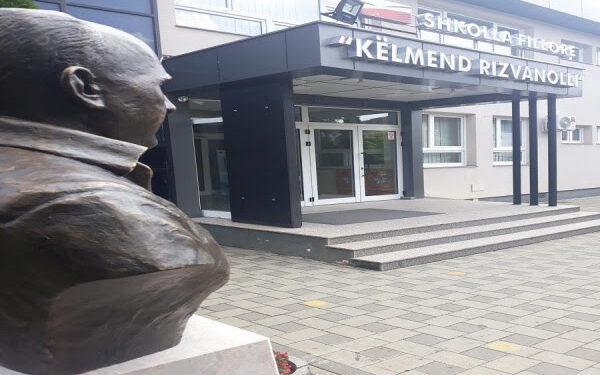 Një shkollë në Gjakovë vendos ta ndërpresë grevën, nesër nis mësimi