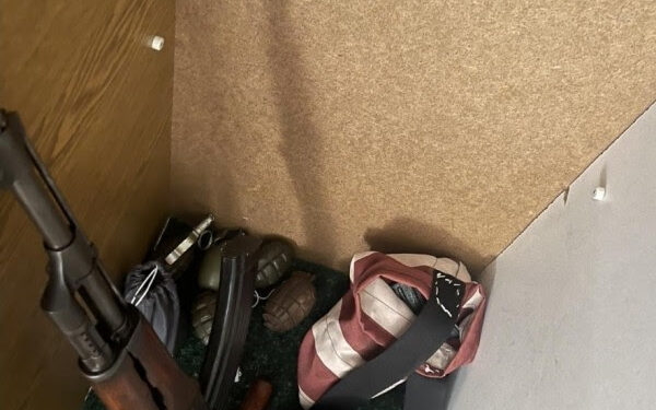 Policia i gjen një pushkë automatike dhe disa granata dore, arrestohet 83 vjeçari