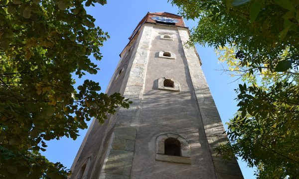Nesër ndizen dritat e Sahat Kullës në Prishtinë