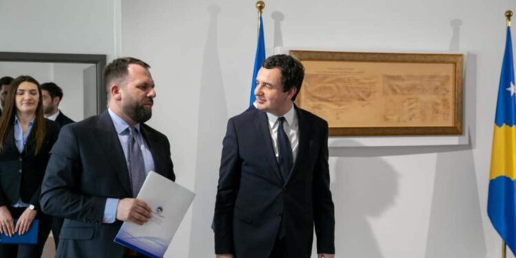 Ish-kryetari i Odës Ekonomike të Kosovës demanton Kurtin për rritjen ekonomike, të dhënat janë të pasakta