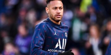 Neymari e uron Benzeman për Topin e Artë, i ka dy fjalë për Vinicius Junior