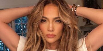 Jennifer Lopez tregon recetën e mosplakjes