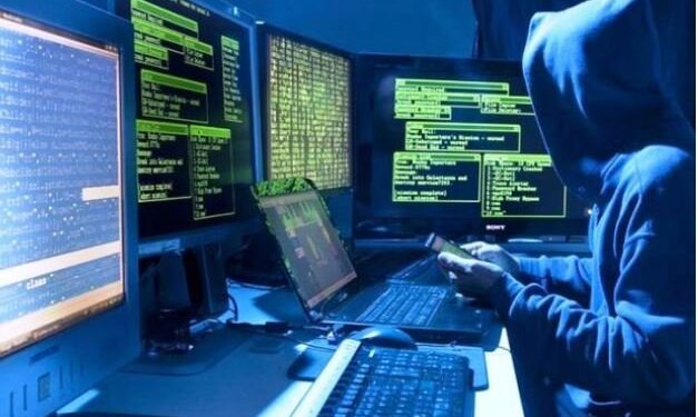 Reagon këngëtarja shqiptare pasi ra pre e hakerëve iranianë