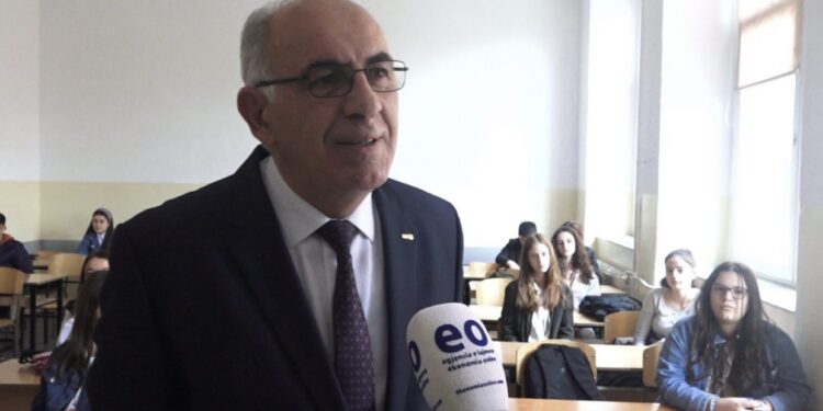 Profesori i gjimnazit “Sami Frashëri”: Kemi humbur shumë, me ndihmën e nxënësve do ta kompensojmë boshllëkun