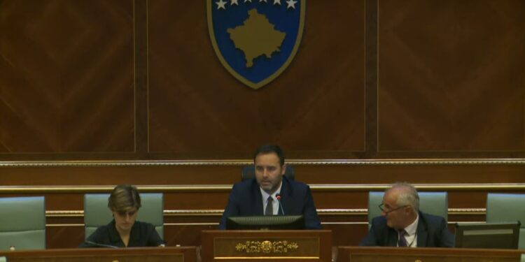 Shtyhet seanca e kuvendit, shkak mospajtimet mes grupeve parlamentare