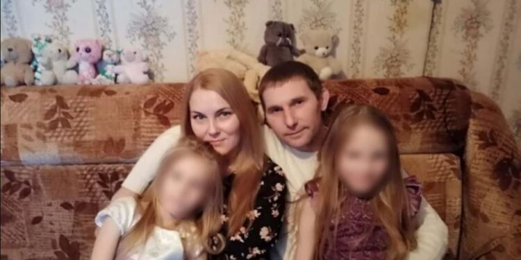 Babai që e detyroi përdhunuesin e vajzës të gërmonte varrin dhe ta vriste veten, lirohet pas 6 muajsh burgim