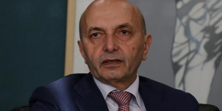 Mustafa: Ambasdorët e huaj silleshin si nënkryetar të Vetëvendosjes