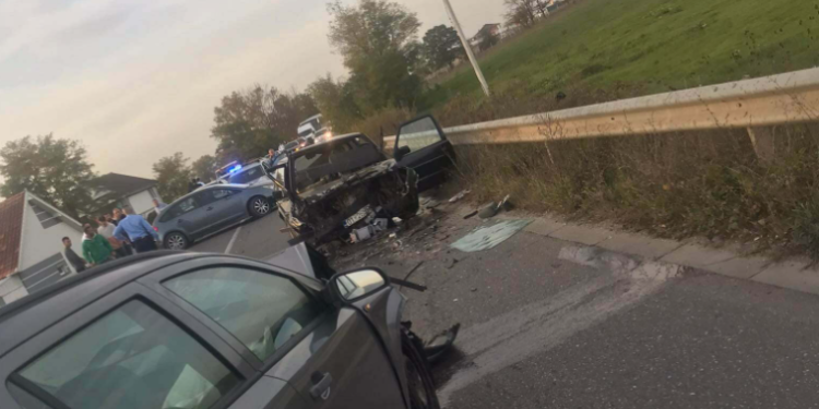 VIDEO/ Dalin pamjet nga aksidenti tragjik në Drenas ku mbetën të vdekur dy persona