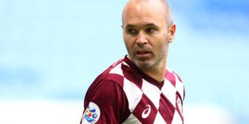 Iniesta flet për mundësinë e rikthimit te Barcelona
