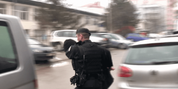 “Me dashtë edhe fëmijën tem e mbys/ Zbulohet identiteti i burrit dhe detaje tronditëse të dhunës në familjen gjilanase