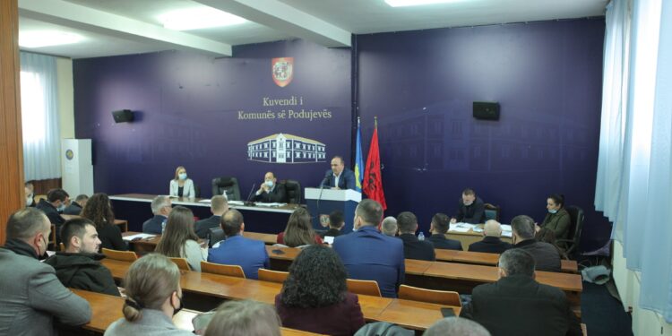 Këta janë asamblistët e Vetëvendosjes që dyshohet se u përleshën mes veti