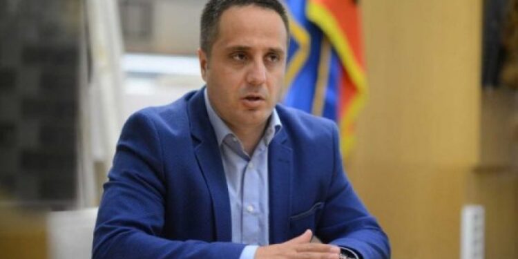 Selmanaj për dialogun: Qeveria me mungesë totale transparence, qasje e frikshme