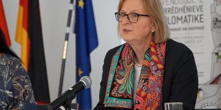 Diplomatja gjermane jep lajmin e mirë për vizat: Në fund të vitit jepet drita e gjelbër