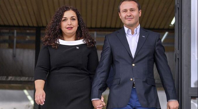 Emocionohet Zotëriu i Parë: Qeveria Gjermane e vendosi foton me presidenten Osmani si kryesore