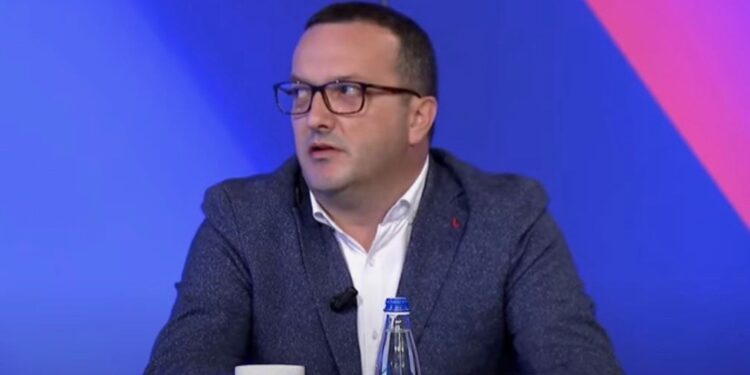 Profesori i Ekonomisë: Nuk ka rritje të numrit të të punësuarve