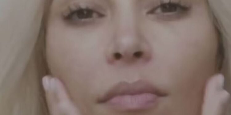 Fytyra e Kim Kardashian “ujë dhe sapun”