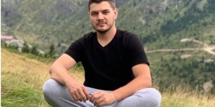 Juniku sot në zi, historia rrënqethëse e djalit të hastretit që dje e zuri traktori!