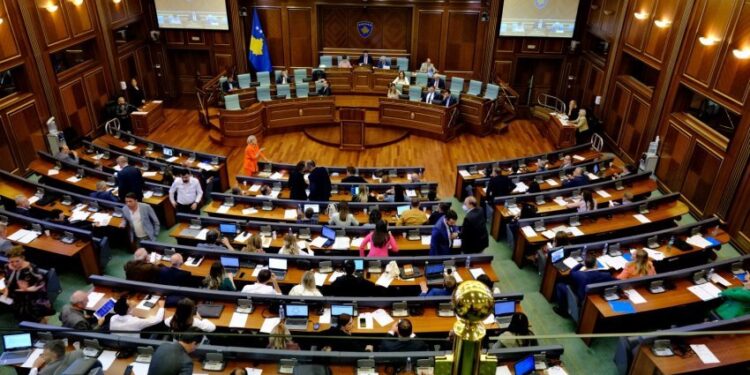 Nesër Kuvendi vazhdon seancën, si dhe mblidhet kryesia