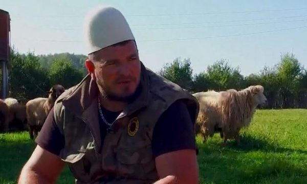Habit gjakovari: E kam pasion të jetës, nuk mund të jetojë pa dele