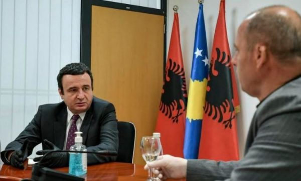 Mospagesa e mësimdhënësve, i shkon padia e parë Komunës së Drenasit