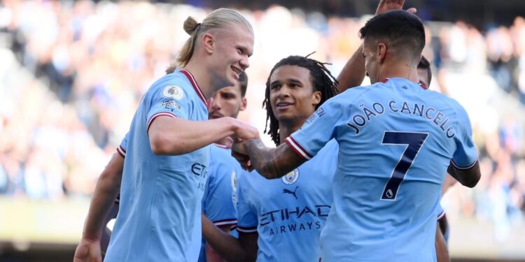 Man City shkatërron Southamptonin, Haaland fantastik