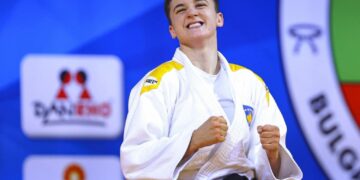 Xhudistja mitrovicase Laura Fazliu: Medalja e artë ishte e veçantë sepse ishte e para për mua