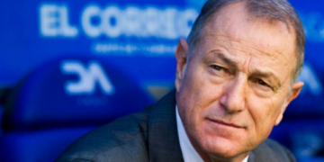 De Biasi rinovon me Azerbajxhanin