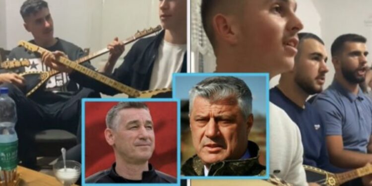 Të rinjtë kosovarë i këndojnë këngë me çifteli Kadri Veselit e Hashim Thaçit