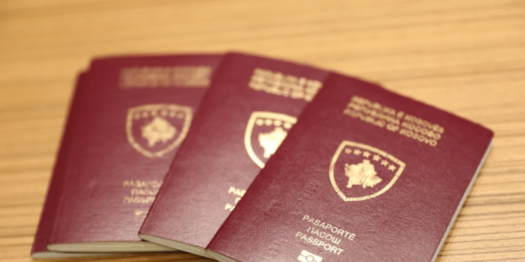 LAJM I MIRË: Ky shtet i heq vizat për zyrtarët shtetërorë dhe diplomatik të Kosovës