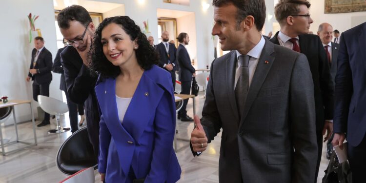Osmani publikon fotografi nga takimet me liderët evropianë në samitin në Pragë