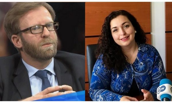 Haki Abazi kritikon Vjosa Osmanin që ftoi Lajçakun: Pse ai panelist?