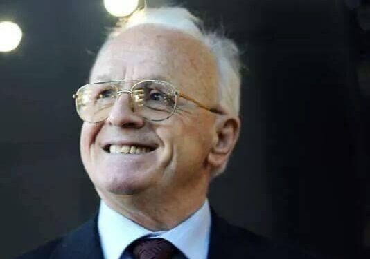 Busti i Adem Demaçit do të ndërtohet në qendër të Podujevës
