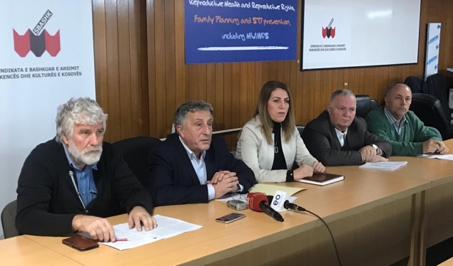 Vjen reagimi i SBASHK-ut: Mësimi gjatë të shtunave duhet të paguhet për 150% ngase është ditë pushimi