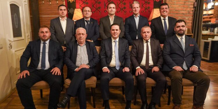 Abdixhiku i bën bashkë të gjithë udhëheqësit partiak dhe liderët institucional të shqiptarëve të Luginës
