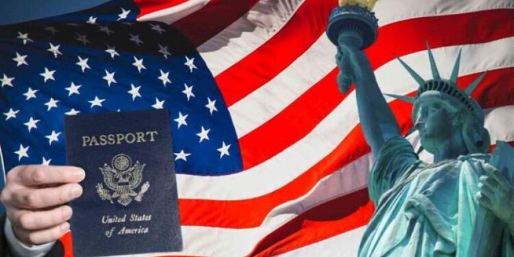 Aplikoi 30 vjet rresht, polici fiton lotarinë amerikane “Green Card”