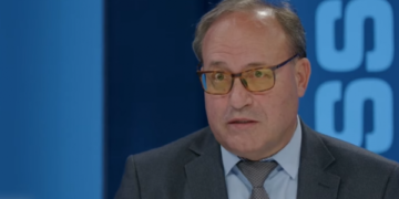 Ramabaja tregon se çfarë ka folur me Rifat Latifin: Ka gjetur barna të fshehura e me afat të skaduar